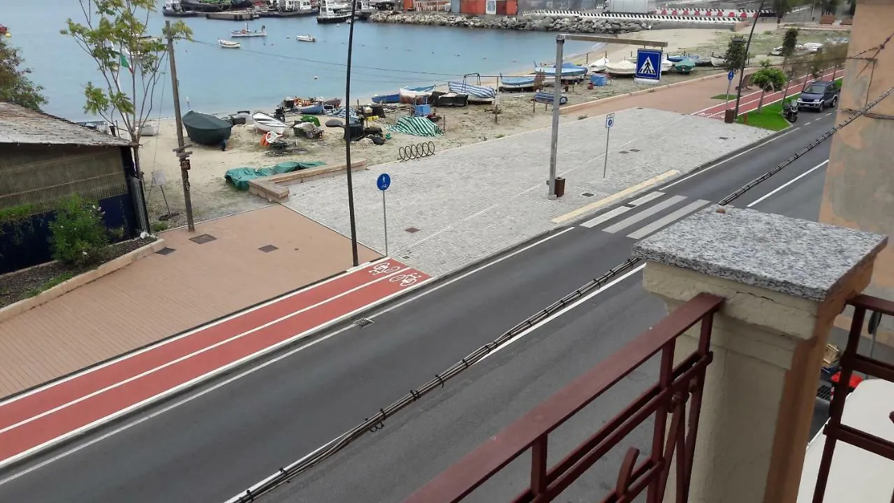 Residenza Lux Fronte Mare Apartment Vado Ligure
